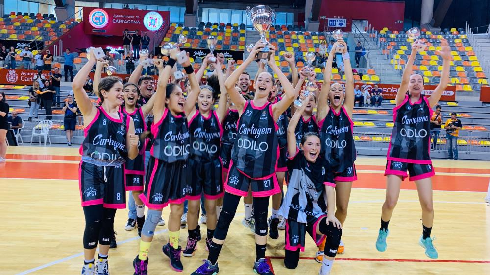 Odilo FC Cartagena se lleva el derbi y se proclama campeón Mini Femenino
