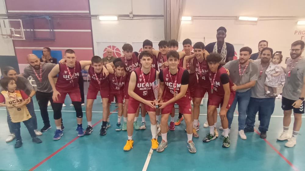 UCAM Murcia no da opción y renueva su condición de campeón Cadete Masculino