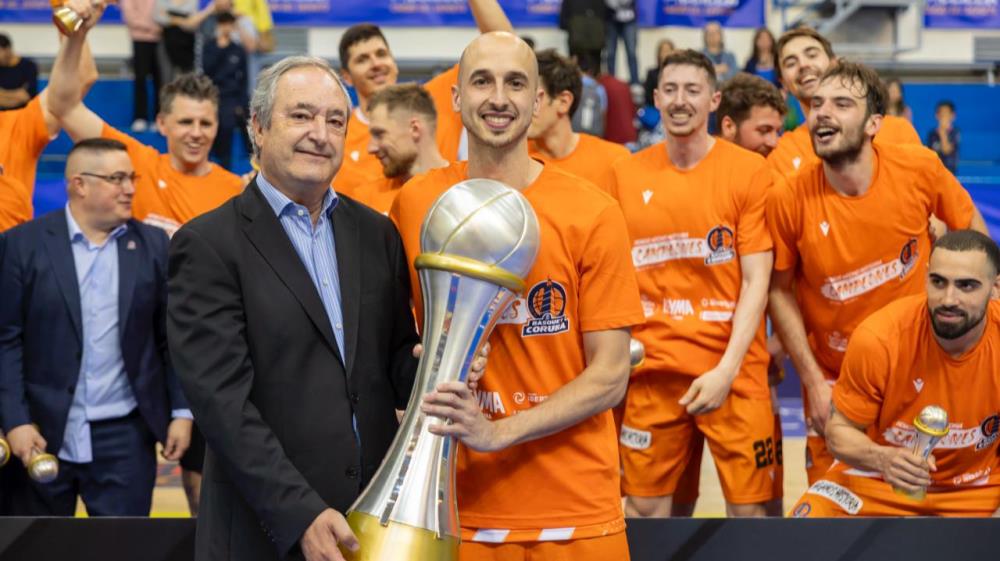 Álex Hernández consigue el ascenso a ACB con Leyma Coruña